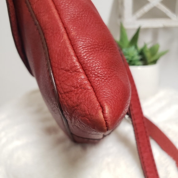 EUC Fossil Maddox Mini Red Pebbled Leather Crossbody - Picture 13 of 16